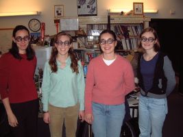 girls in geek glasses2